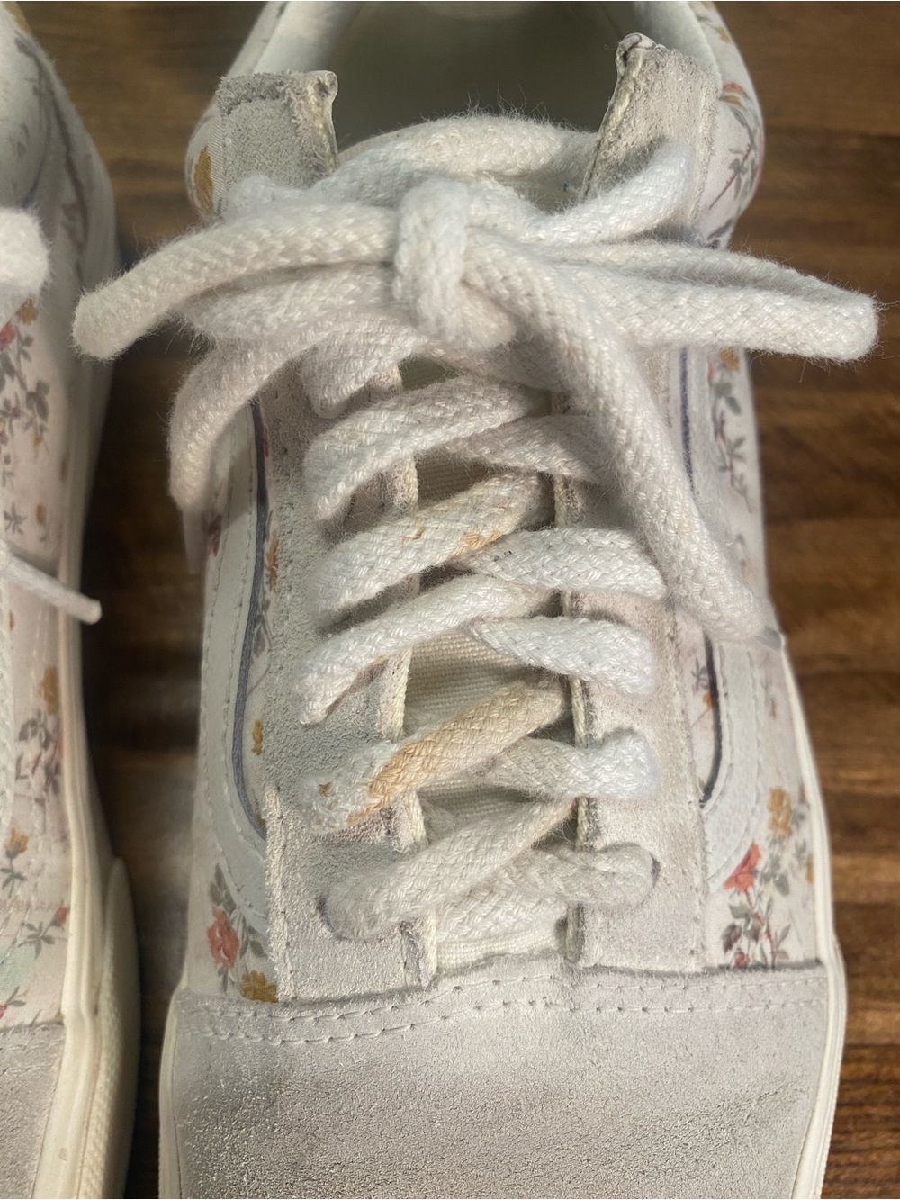 Vans - Classic Low-Top Floral Canvas, Light Grey Suede Sneakers - Womens size 8 - Picture 7 of 16